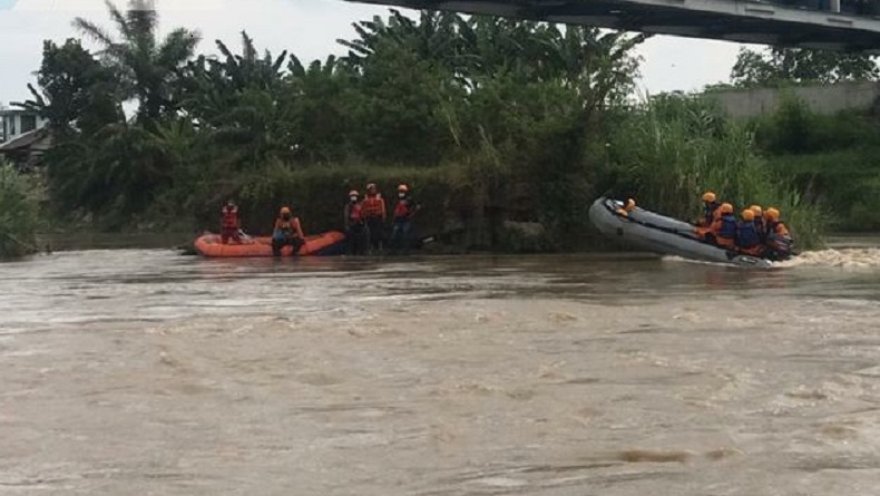 Berenang Bersama Teman-Teman, Remaja 16 Tahun Terseret Arus di Sungai Ular