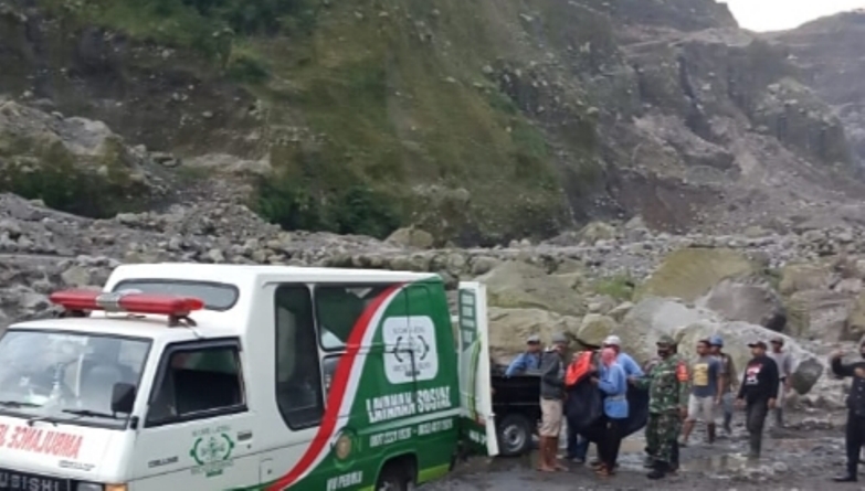 Tebing Longsor Timpa 5 Penambang di Magelang, 3 Tewas 