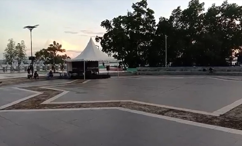 Dulu Tempat Hiburan Malam, Taman Wisata Teluk Kendari Kini Pusat Kuliner Ramadan