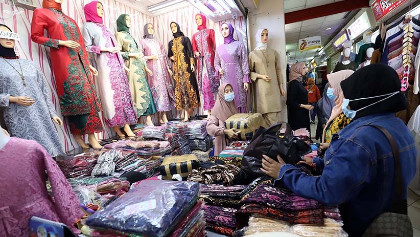 Geliat Jual Beli Busana Muslim di Pasar Tanah Abang - Bagian 2