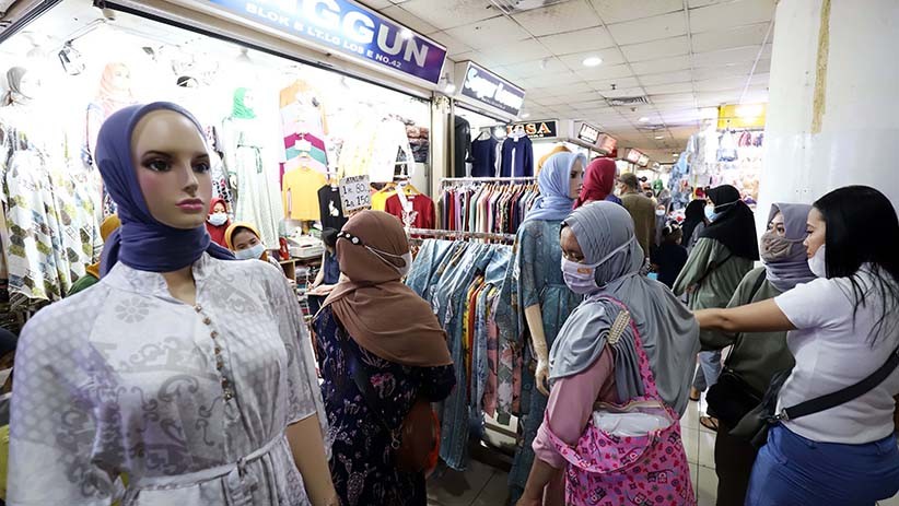 Geliat Jual Beli Busana Muslim di Pasar Tanah Abang - Bagian 4