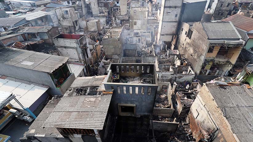 Sisa-Sisa Kebakaran Ratusan Rumah Warga Taman Sari - Bagian 1