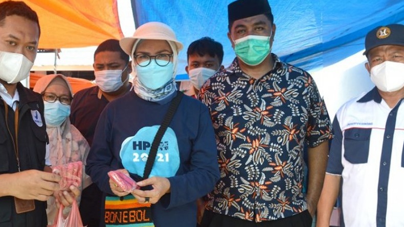 title BPOM Gorontalo Temukan Kudapan Diduga Mengandung Rhodamine B di Pasar Sabtu Molutabu BPOM Gorontalo Temukan Kudapan Diduga Mengandung Rhodamine B di Pasar Sabtu Molutabu