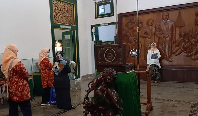 Pandemi Covid-19, Kirab Pataka ke Makam RA Kartini  Hanya Libatkan 10 Orang