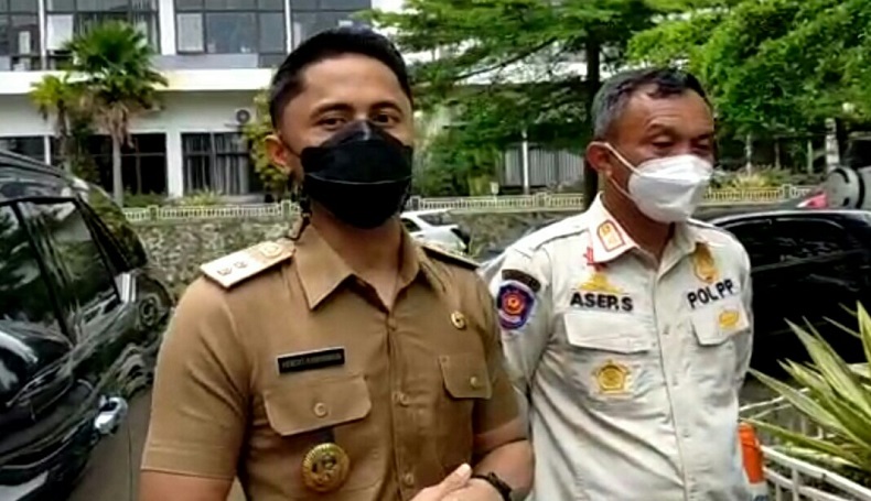 Plt Bupati Hengki Kurniawan Mulai Tarik Mobil Dinas dari Pensiunan dan Pihak Ketiga