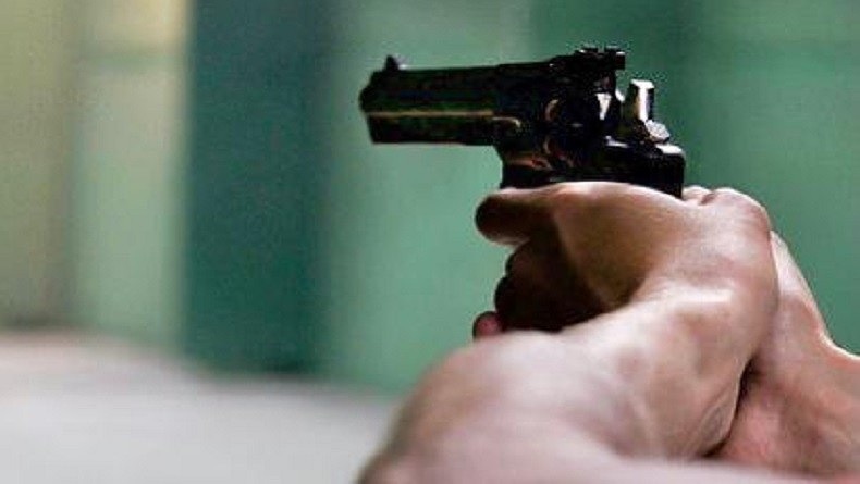 Saat Tarawih di Masjid, 8 Anggota Keluarga Tewas Ditembak