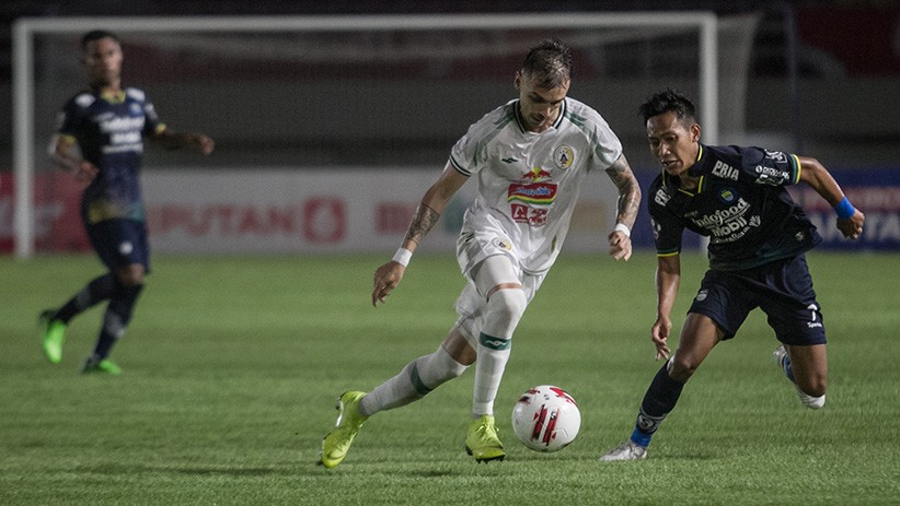 Persib Menang Lawan PSS, Bertemu Persija di Final Piala Menpora - Bagian 2