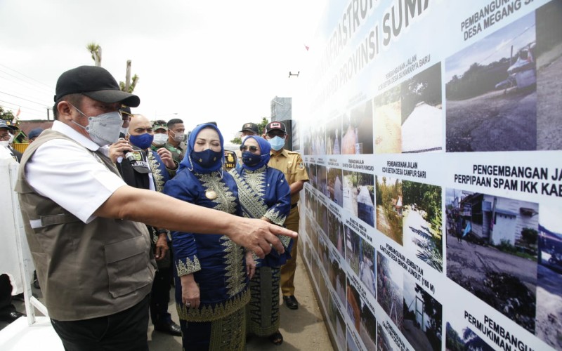 Hadiri HUT Musi Rawas, Ini 2 Kado dan Pesan Herman Deru