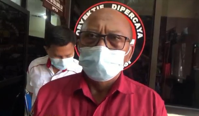 title Sakit, Promotor Tinju Zainal Tayeb Batal Diperiksa di Polres Badung Sakit, Promotor Tinju Zainal Tayeb Batal Diperiksa di Polres Badung