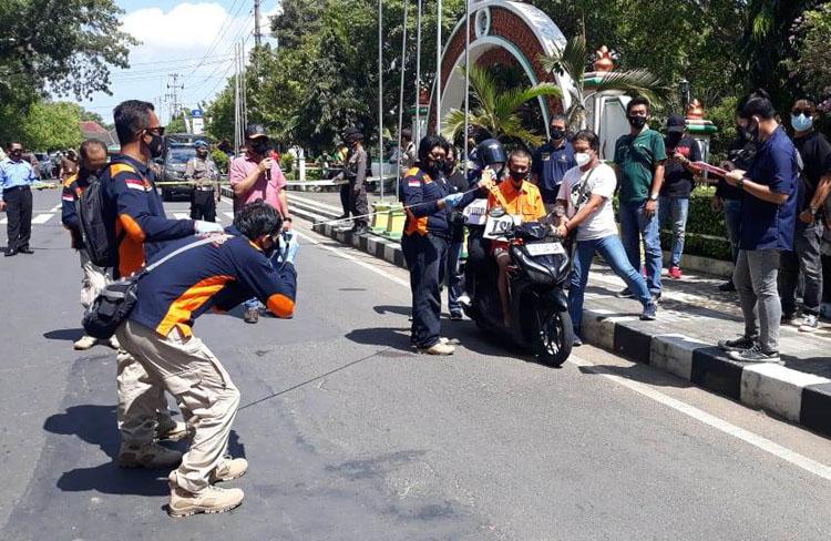 Rekonstruksi Pembunuhan 2 Gadis di Kulonprogo, Pelaku Peragakan 28 Adegan