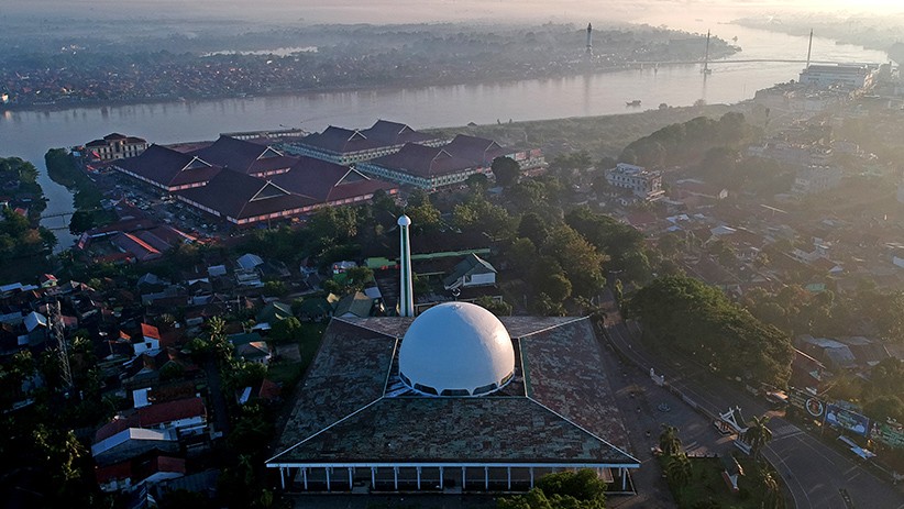 Penampakan dari Udara Masjid Seribu Tiang di Jambi, Diresmikan Presiden Soeharto - Bagian 2