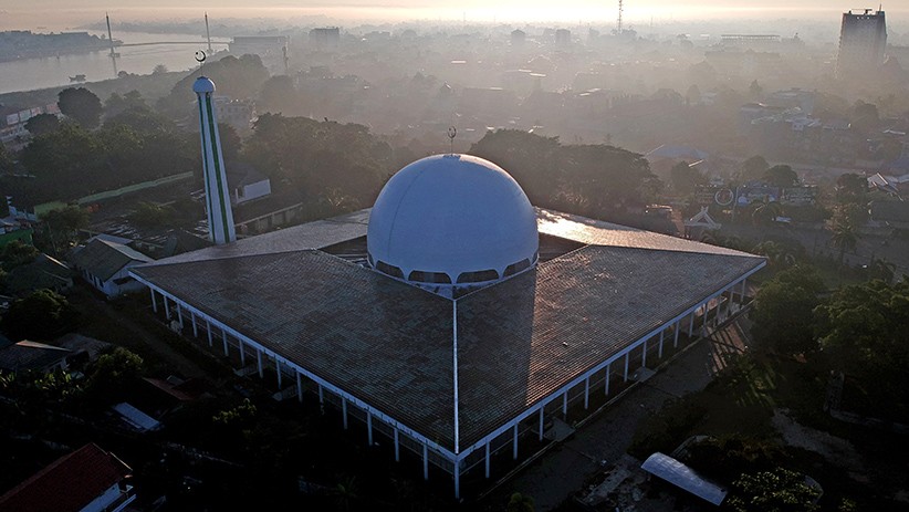 Penampakan dari Udara Masjid Seribu Tiang di Jambi, Diresmikan Presiden Soeharto - Bagian 1