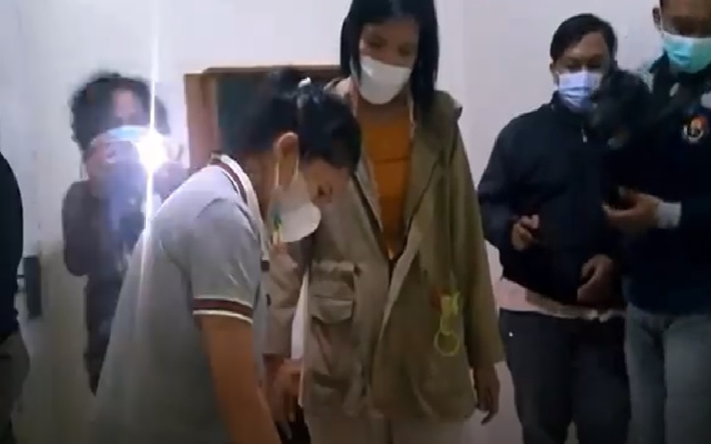 Asyik di Kamar Hotel Bareng Pria Paruh Baya, Perempuan Muda Ini Digerebek Petugas