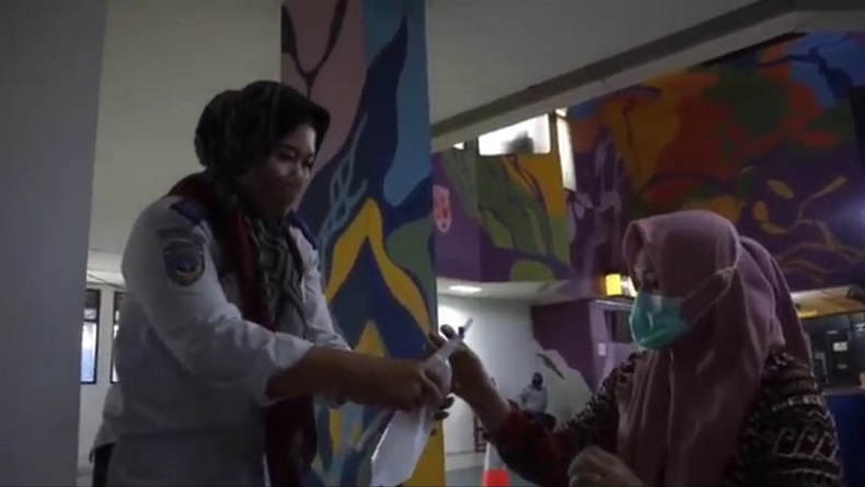 Terminal Leuwipanjang Gunakan GeNose C19 untuk Periksa Acak Calon Penumpang
