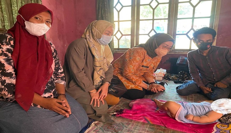 Penderita Hidrosafelus, Hidup Bayi Azizah Harus Ditopang dengan Selang