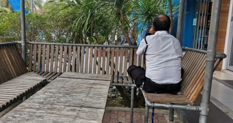 Satpam Nonmuslim Ini Viral, Sikapnya saat Makan di Depan Orang Berpuasa Tak Terduga