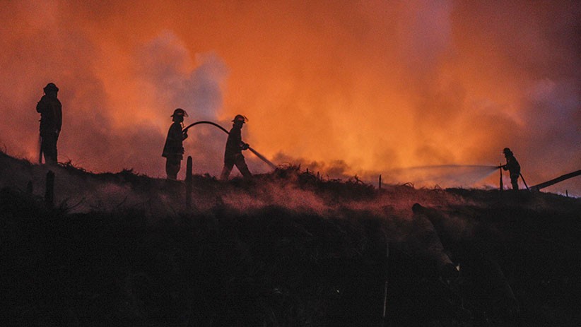 Kebakaran Lapak Ban Bekas  di Bogor Sudah 3 Hari, Api Belum Padam - Bagian 1