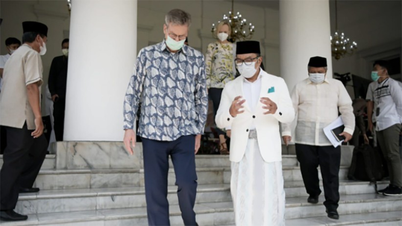 Pakai Sarung dan Peci, Gubernur Ridwan Kamil Bertemu Dubes Uni Eropa - Bagian 1