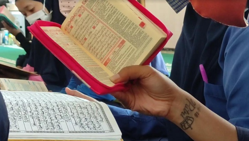title Ramadan, Napi Lapas Perempuan Malang 4 Kali Khatam Alquran Setiap Hari Ramadan, Napi Lapas Perempuan Malang 4 Kali Khatam Alquran Setiap Hari
