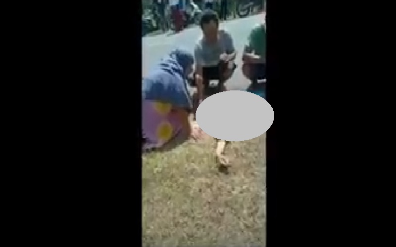 Satu Keluarga Tewas Ditabrak Truk di Dompu, Jasad Tergeletak di Jalanan  