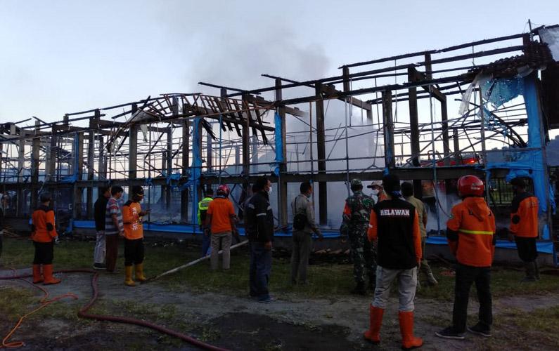 Kandang Ternak Ayam di Karanganyar Terbakar, Ribuan Ayam Hangus Terpanggang
