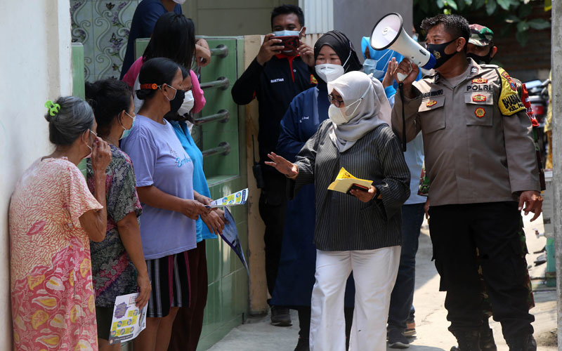 Lurah Pacar Keling Surabaya Keliling Kampung Sosialisasikan Larangan Mudik - Bagian 5