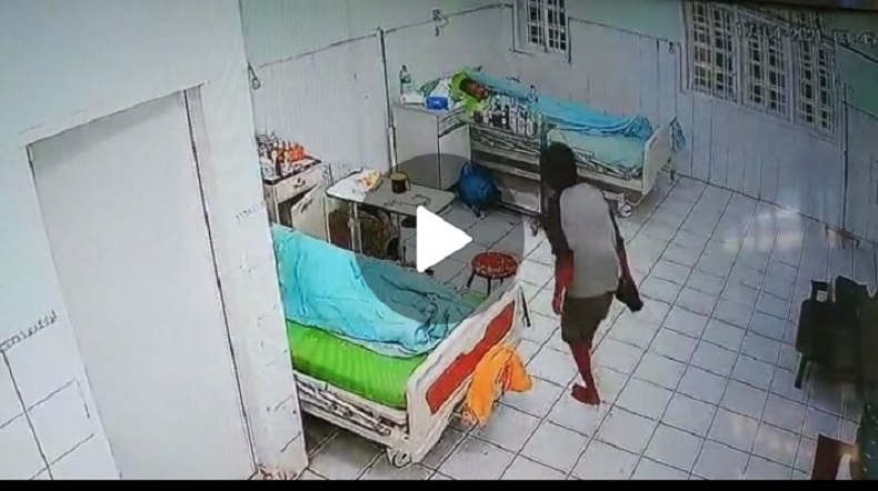 title Aksi Pencurian di Ruang Isolasi Pasien Covid-19 RSUD Pirngadi Medan Terekam Kamera CCTV Aksi Pencurian di Ruang Isolasi Pasien Covid-19 RSUD Pirngadi Medan Terekam Kamera CCTV