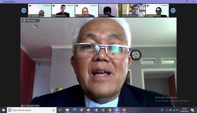 Dorong Mahasiswa Produktif saat Pandemi, ARS Gelar Seminar Sidang Tesis secara Daring