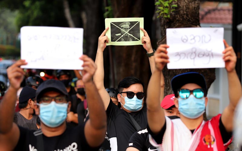 Puluhan Pesepeda Ikuti Aksi Gowes for Democracy #SaveMyanmar  - Bagian 5