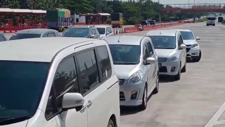 Larangan Mudik Tak Digubris, Pemudik Melenggang di Tol Cipali Menuju Kampung Halaman