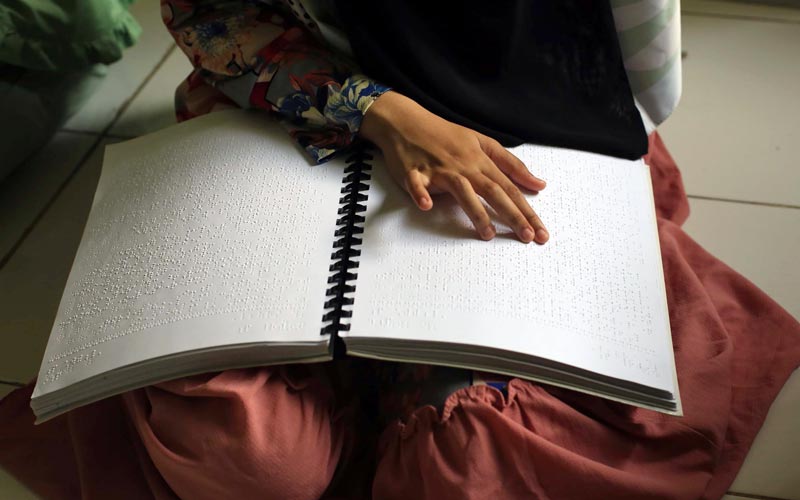 Melihat Aktivitas Tadarus Pelajar Tunanetra di Yayasan Raudlatul Makfufin  - Bagian 3