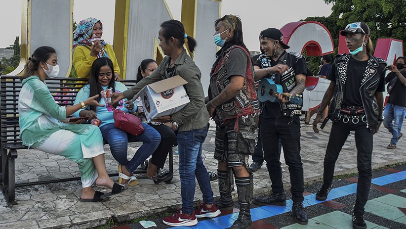BNN Ngabuburit Bareng Anak Punk Ciamis Sambil Sosialisasi Bahaya Narkoba - Bagian 1