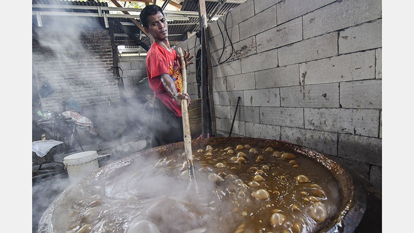 Melihat Pembuatan Dodol Betawi - Bagian 2