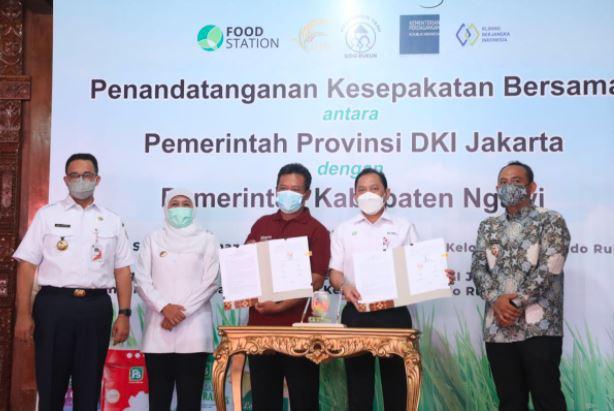 Jatim Surplus Beras 3,5 Juta Ton, Gubernur Khofifah : Terima Kasih Gubernur DKI
