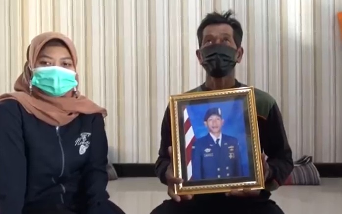 title Firasat Aneh Denny Richi Kru KRI Nanggala 402 asal Jombang yang Tenggelam di Bali Firasat Aneh Denny Richi Kru KRI Nanggala 402 asal Jombang yang Tenggelam di Bali