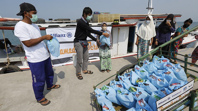 Jurnalis Peduli Salurkan Bantuan Sembako untuk Warga Terdampak Pandemi - Bagian 2