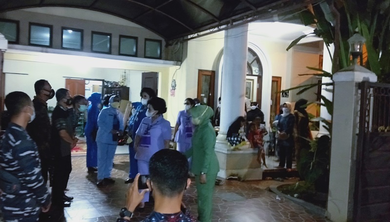 title Duka Mendalam Selimuti Keluarga Awak KRI Nanggala 402 Mayor Eko Firmanto  Duka Mendalam Selimuti Keluarga Awak KRI Nanggala 402 Mayor Eko Firmanto