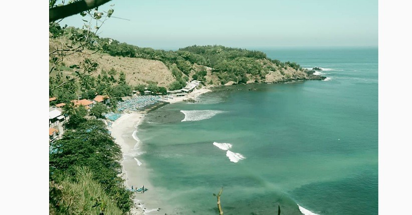 5 Tips Liburan Di Pantai Menganti Kebumen Pemandangannya Mirip Di Uluwatu Bali