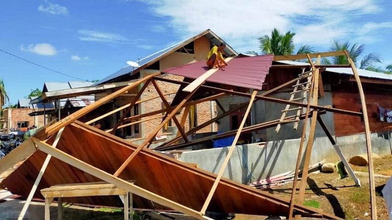 Angin Puting Beliung Terjang Ogan Ilir, Belasan Rumah Rata dengan Tanah