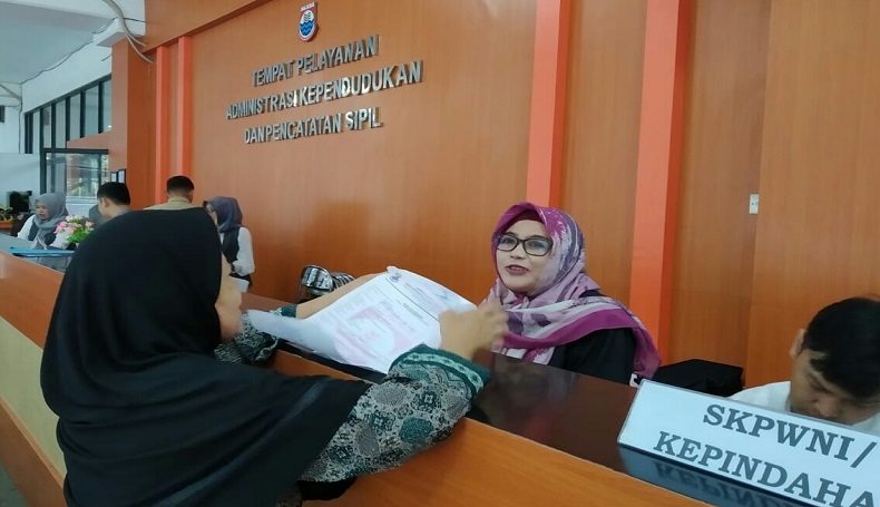 Stok Blanko e-KTP di Cimahi Hanya Cukup untuk Sebulan ke Depan