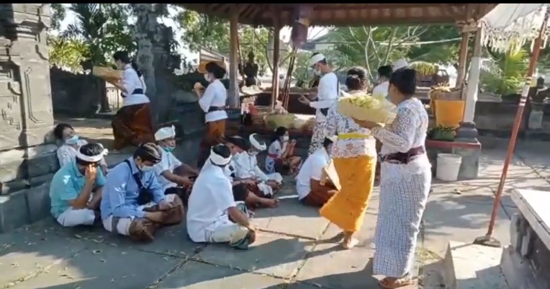 Keluarga Besar Awak KRI Nanggala, Kapten Laut Gede Kartika Gelar Ritual Tebus Arwah