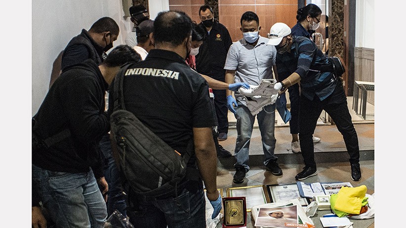 Penampakan Barang Bukti Hasil Geledah Markas FPI, Poster HRS hingga Buku Jihad - Bagian 2