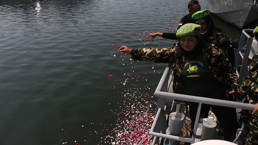 Tabur Bunga Penghormatan kepada 53 Awak KRI Nanggala-402 Gugur - Bagian 2
