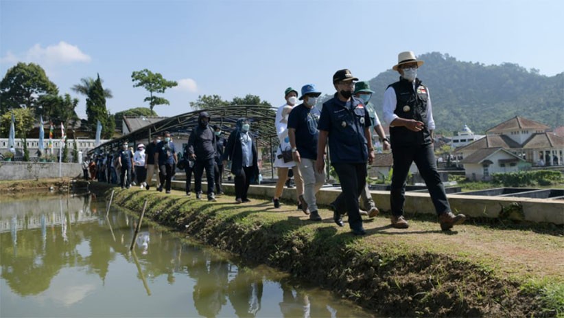 Ridwan Kamil Resmikan Kegiatan Pembudidaya Ikan Milenial - Bagian 3