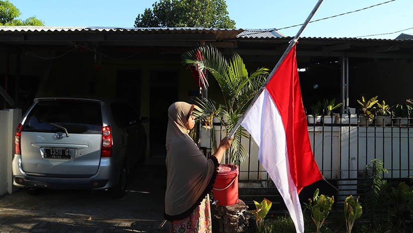 Berkabung, Keluarga Besar TNI AL Pasang Bendera Setengah Tiang - Bagian 2