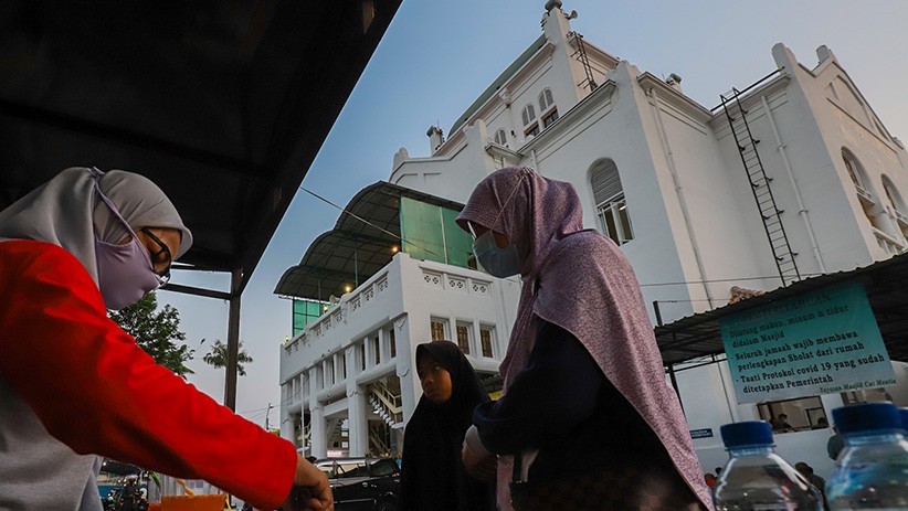 Buka Puasa di Masjid Cut Meutia Sambil Melihat Bangunan Peninggalan Belanda - Bagian 3