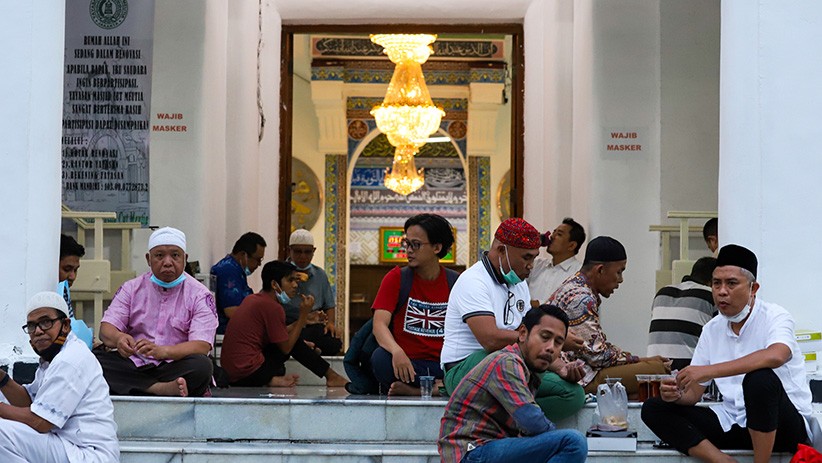 Buka Puasa di Masjid Cut Meutia Sambil Melihat Bangunan Peninggalan Belanda - Bagian 2