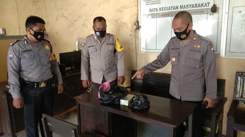 Operasi Pekat, Polisi Amankan Penjual dan Puluhan Bungkus Obat Petasan