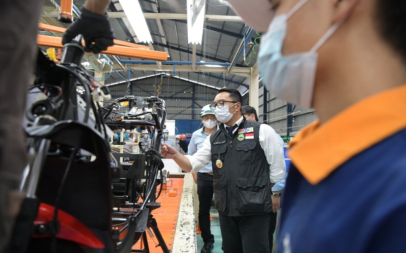 Ridwan Kamil Dorong Perguruan Tinggi-Perusahaan Kolaborasi Ciptakan Kendaraan Listrik