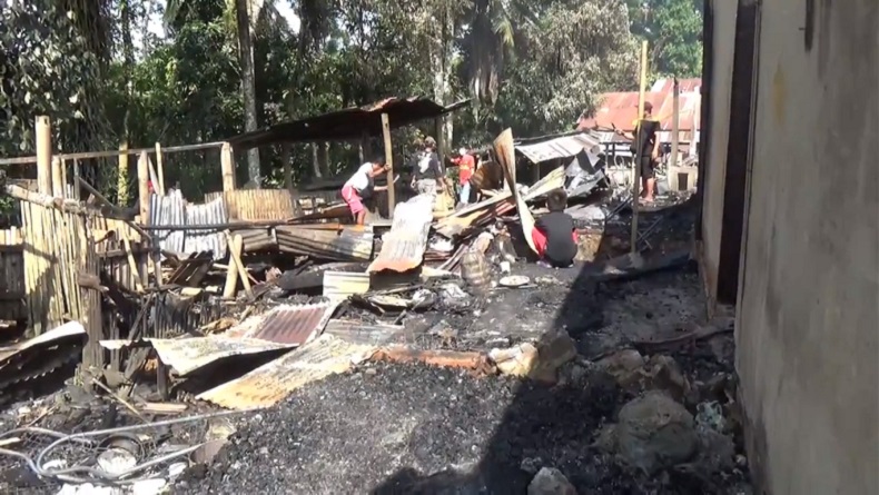 Kebakaran di Pasar Sanggala Tana Toraja, 40 Warga Mengungsi dan Butuh Bantuan